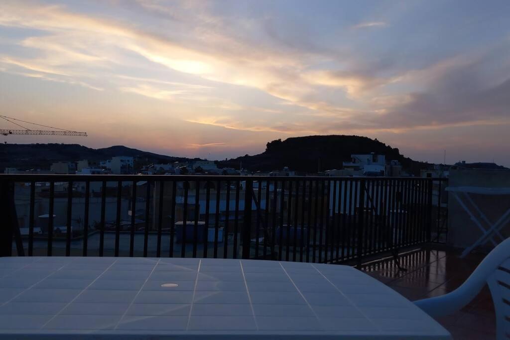 Sunset Suite Вікторія Екстер'єр фото